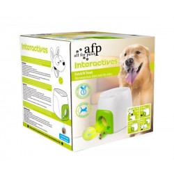 AFP Interactive - Fetch’N Treat med en pose gratis godbidder.